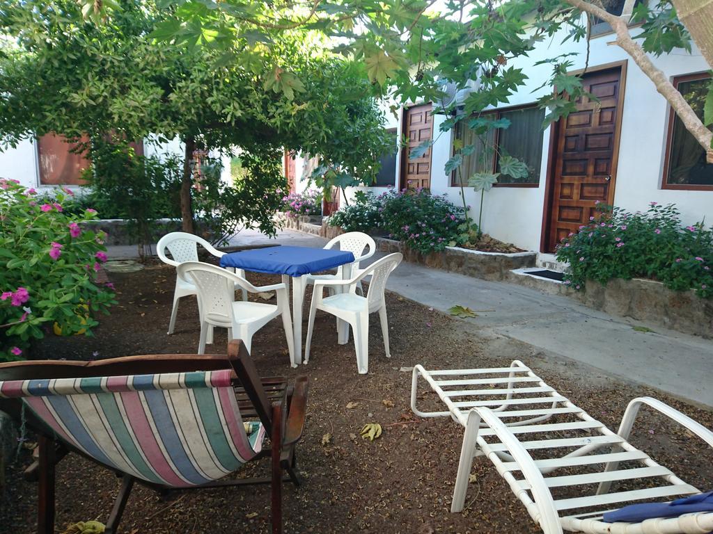 Hostal Darwin Puerto Ayora  Kültér fotó